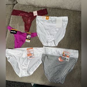 Warner’s set of 5 Size small